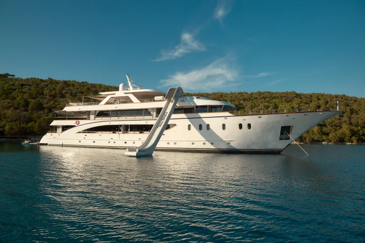 Majesty Class Yacht